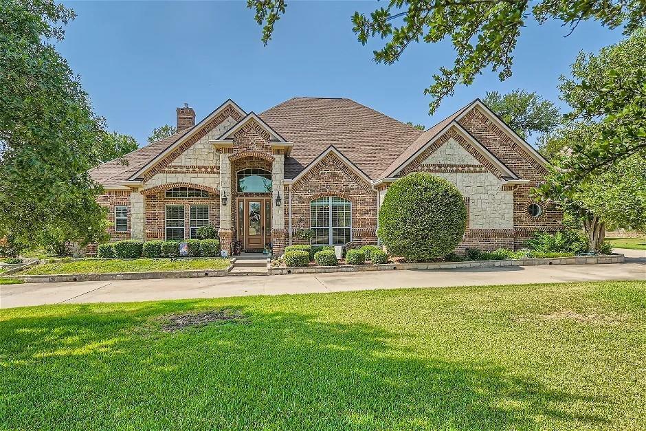 Property Photo:  197 Park Place Circle  TX 76035 