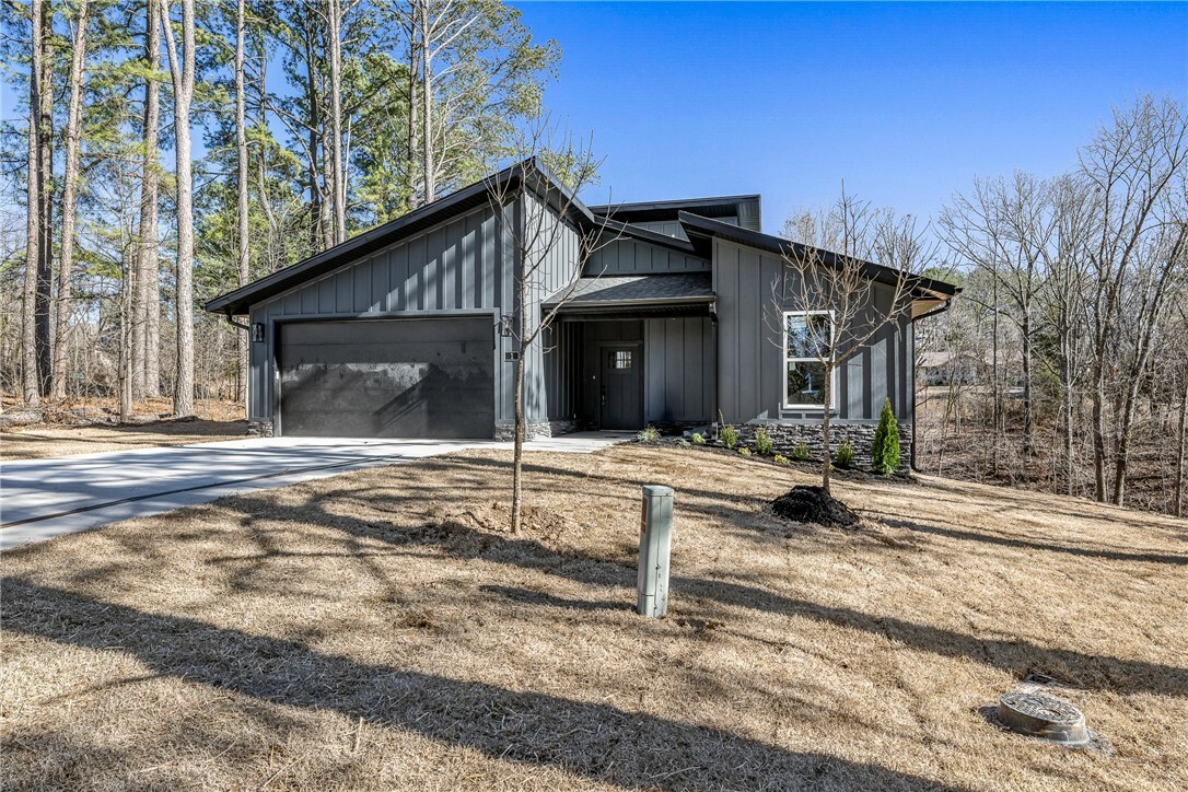 Property Photo:  1 Hobkirk Circle  AR 72715 