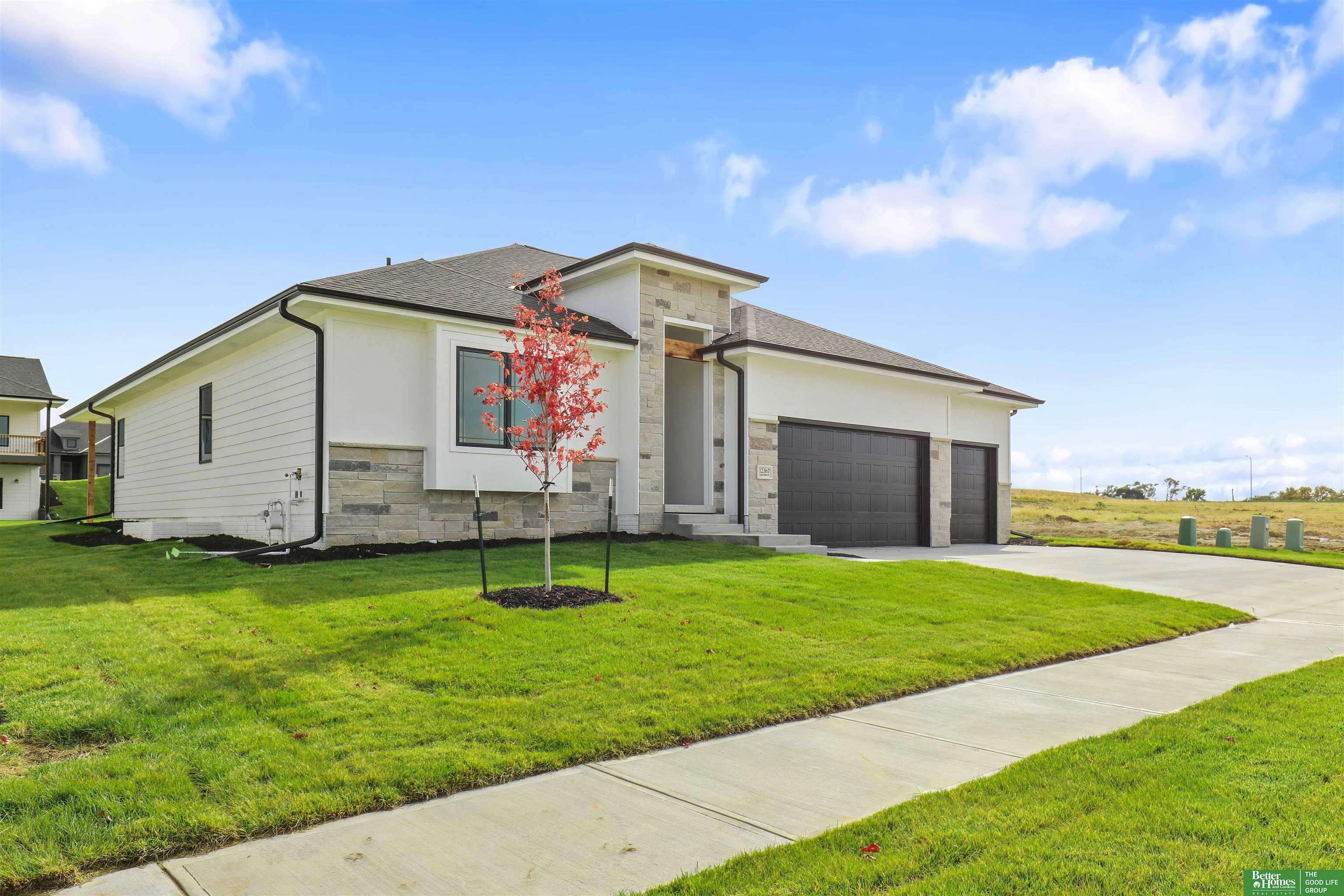 Property Photo: 12367 Lake Vista Drive NE 68046