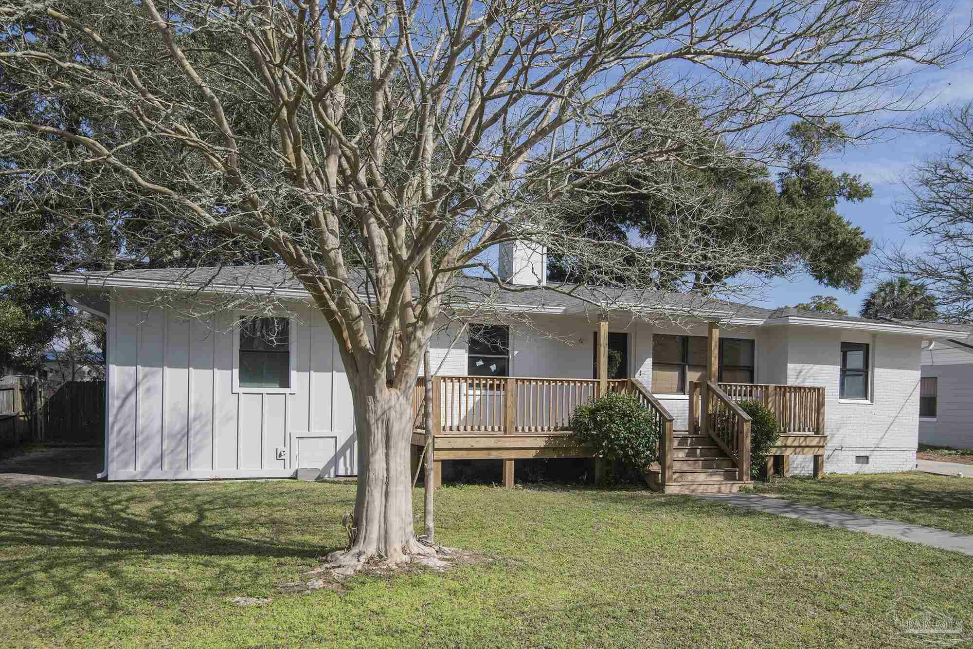 Property Photo:  1210 Watson Ave  FL 32503 