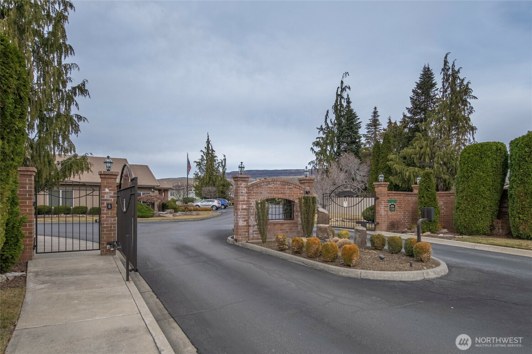 Property Photo: 561 Canyon Dr 53 WA 98802