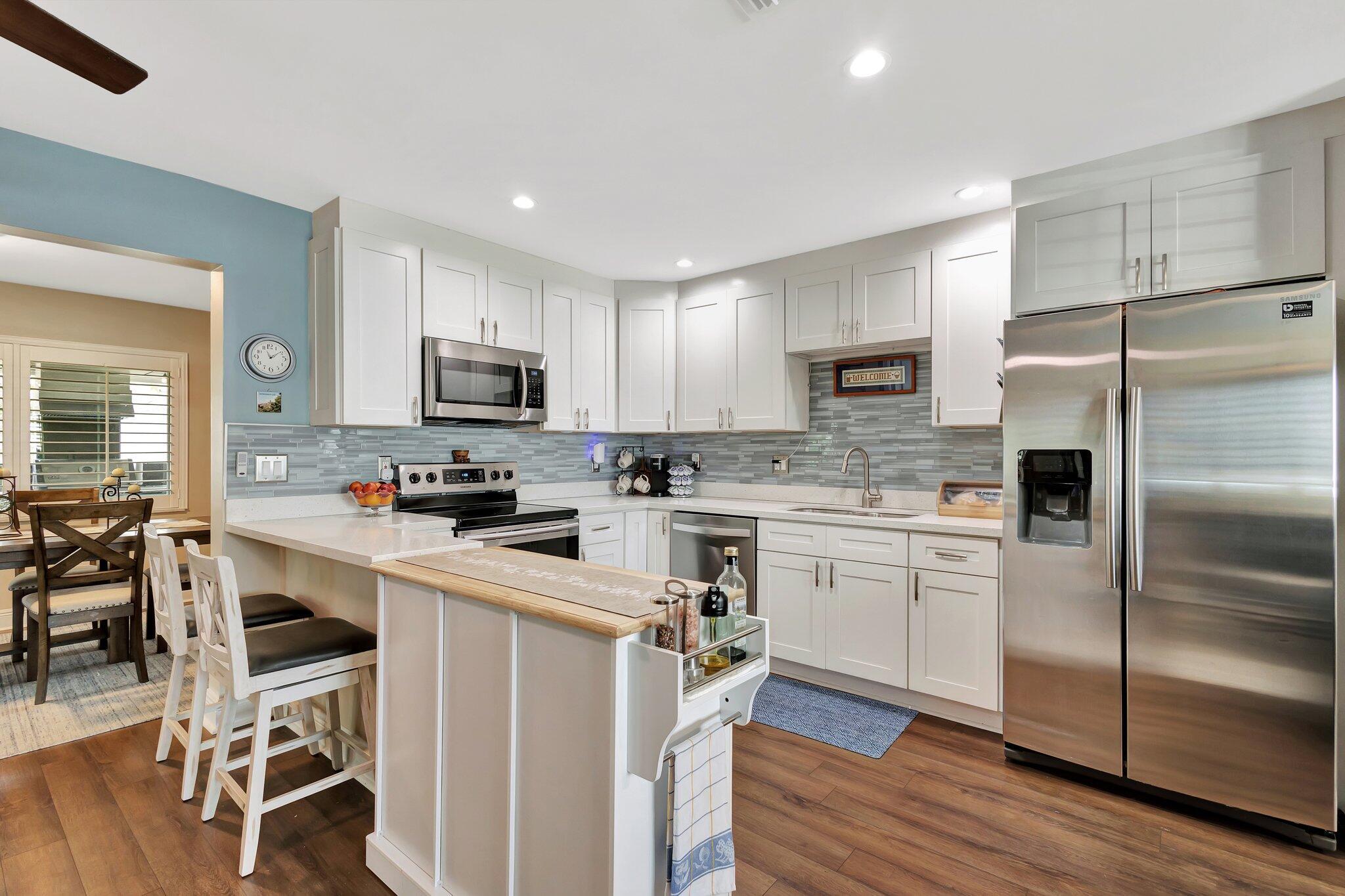 Property Photo:  1504 SW 22nd Avenue  FL 33426 