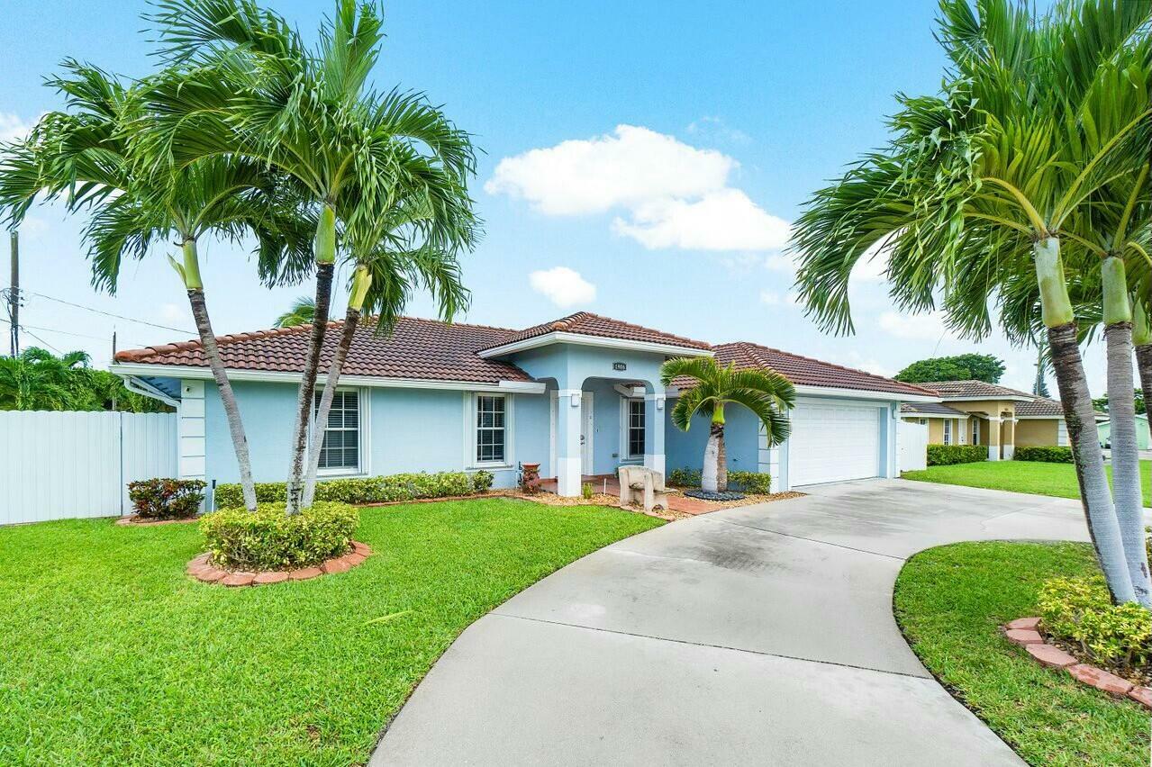 Property Photo: 1906 N A Street FL 33460