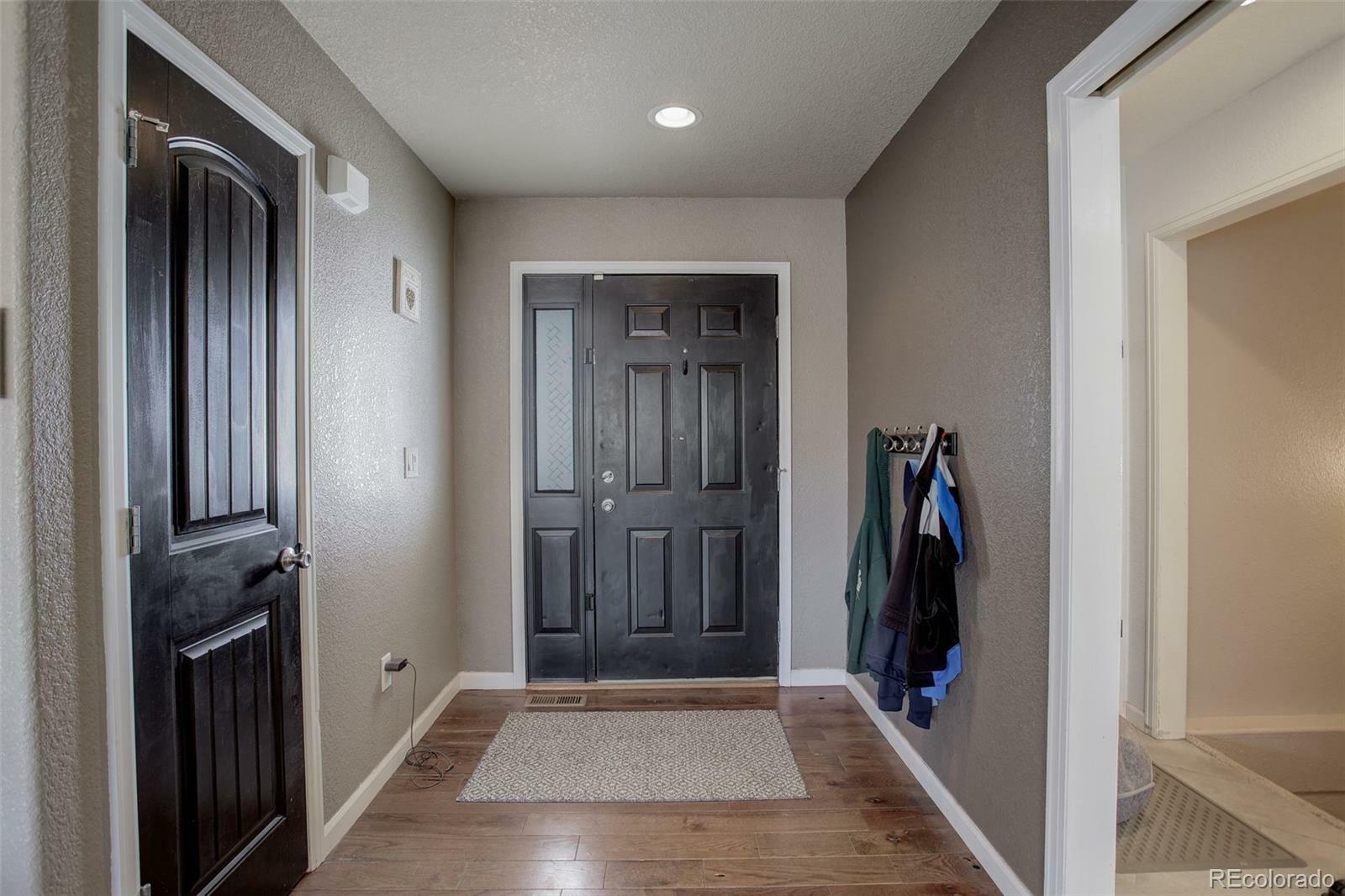 Property Photo:  337 Hawthorne Avenue  CO 80534 