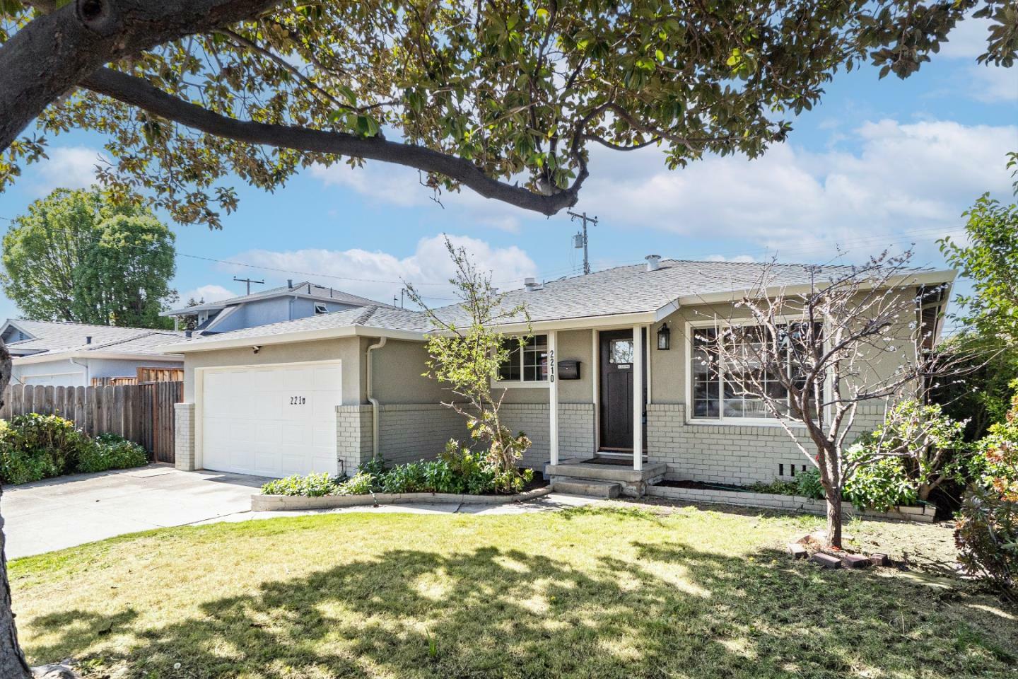 Property Photo:  2210 Brown Avenue  CA 95051 