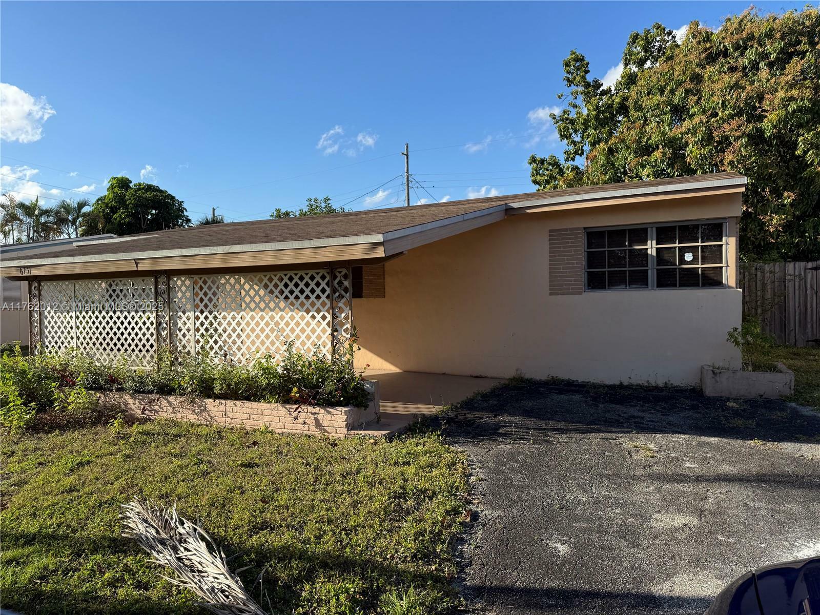 Property Photo:  6751 Meade St  FL 33024 