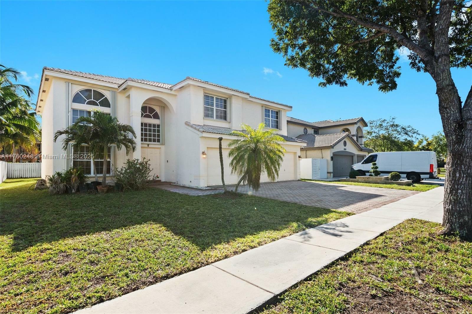 Property Photo: 2235 SW 166th Ave FL 33027