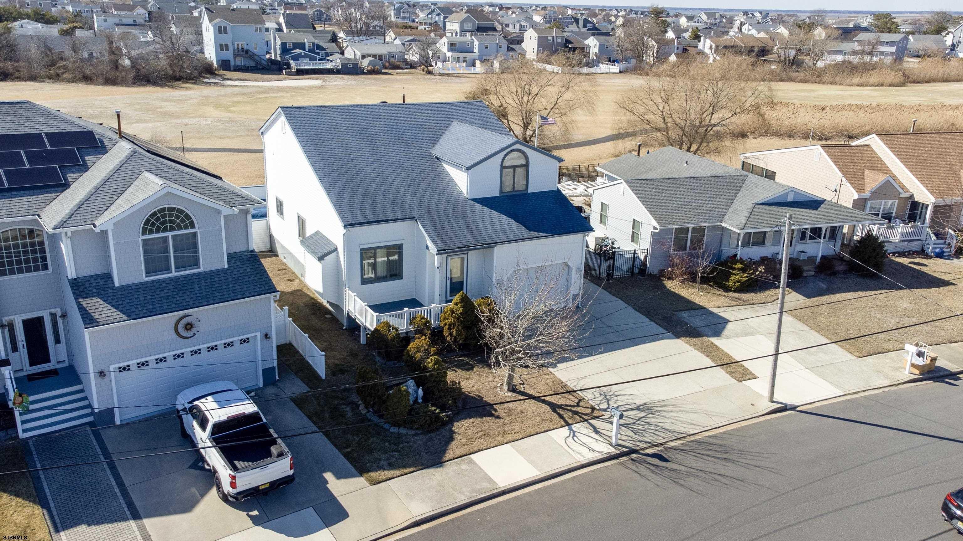 Property Photo: 18 Macdonald Pl NJ 08203-2933