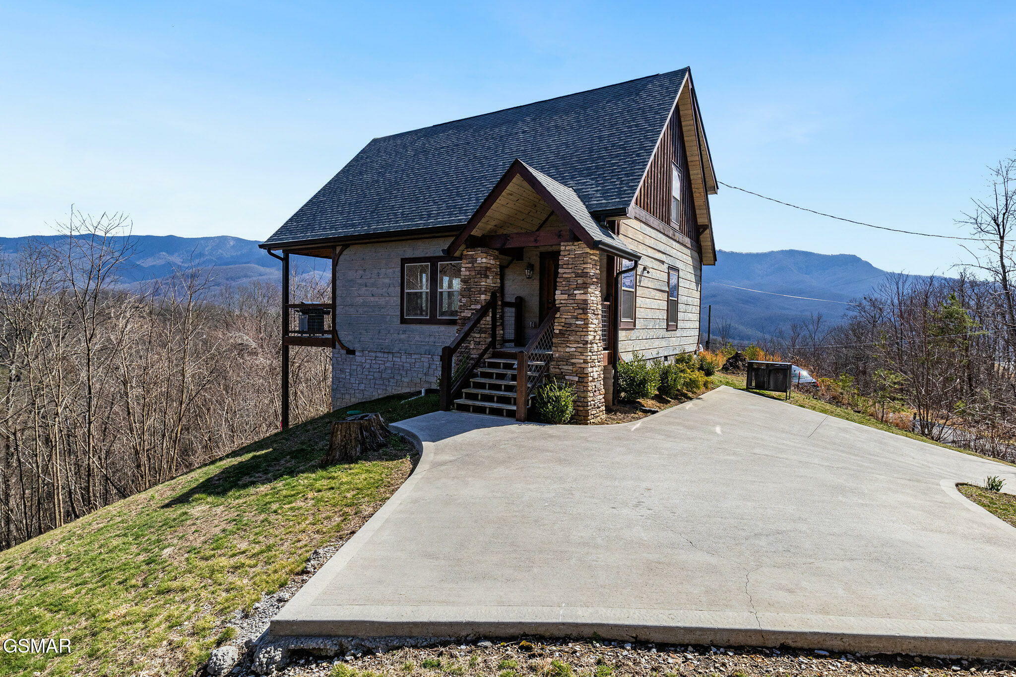 Property Photo: 719 Upper Windsor Way TN 37738