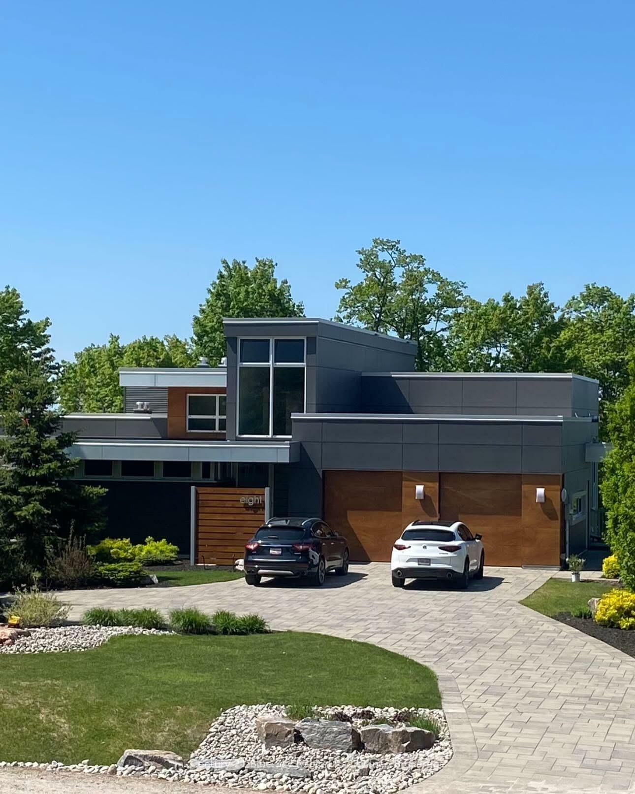 Property Photo: 8 Kenreta Drive ON P1C 0A5
