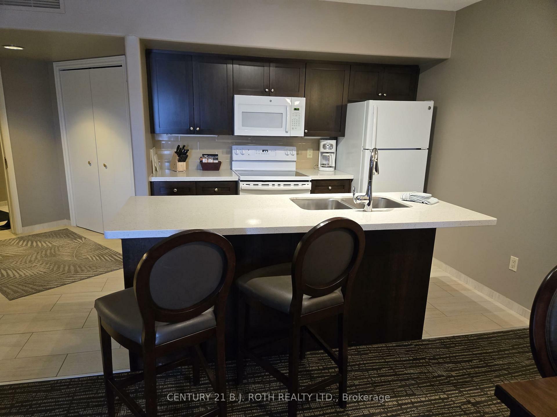 Property Photo: 90 Highland Drive 2426, 2427 ON L0L 2L0