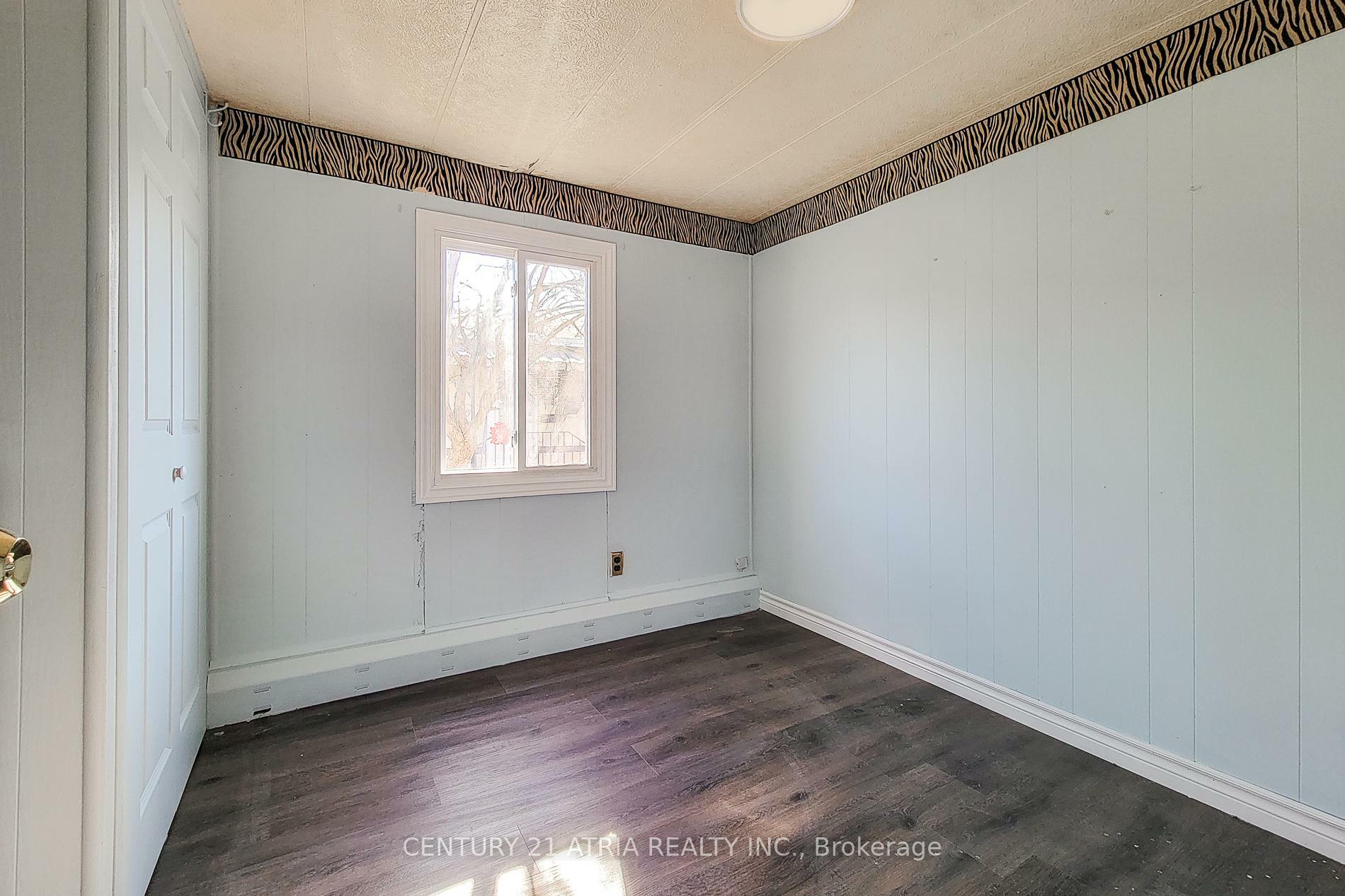 Property Photo: 241 St. Paul Street W 304 ON L2S 2E5