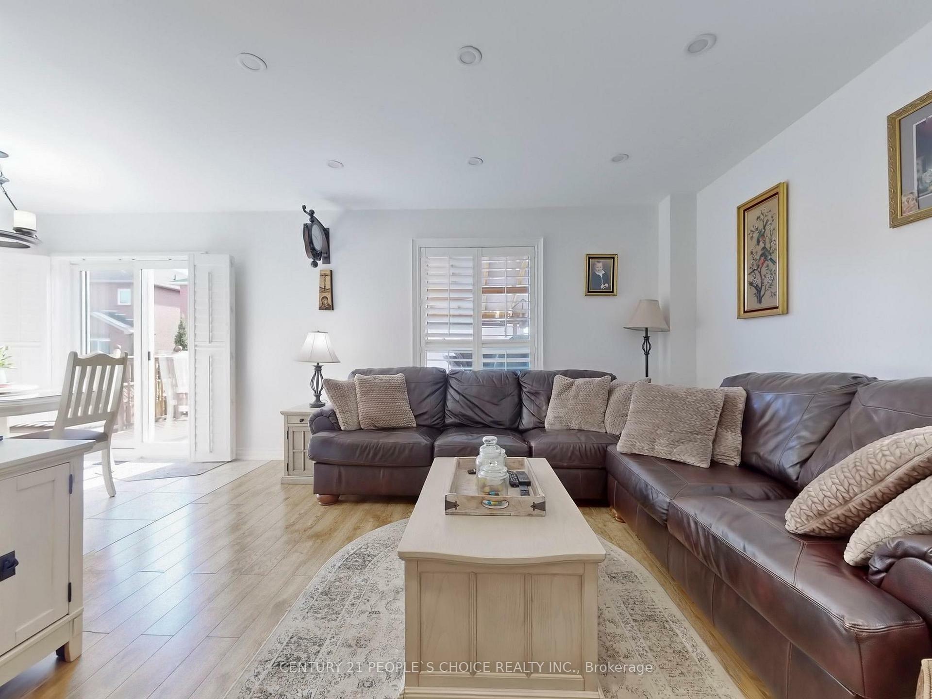 Photo de la propriété: 5812 Sidmouth Street ON L5V 2K3