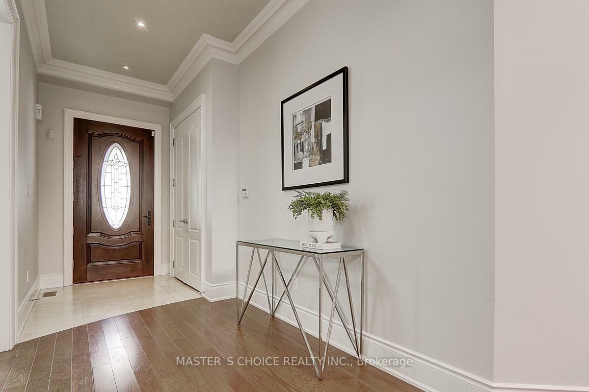 Property Photo: 6 Terrace Avenue ON M2R 1E9