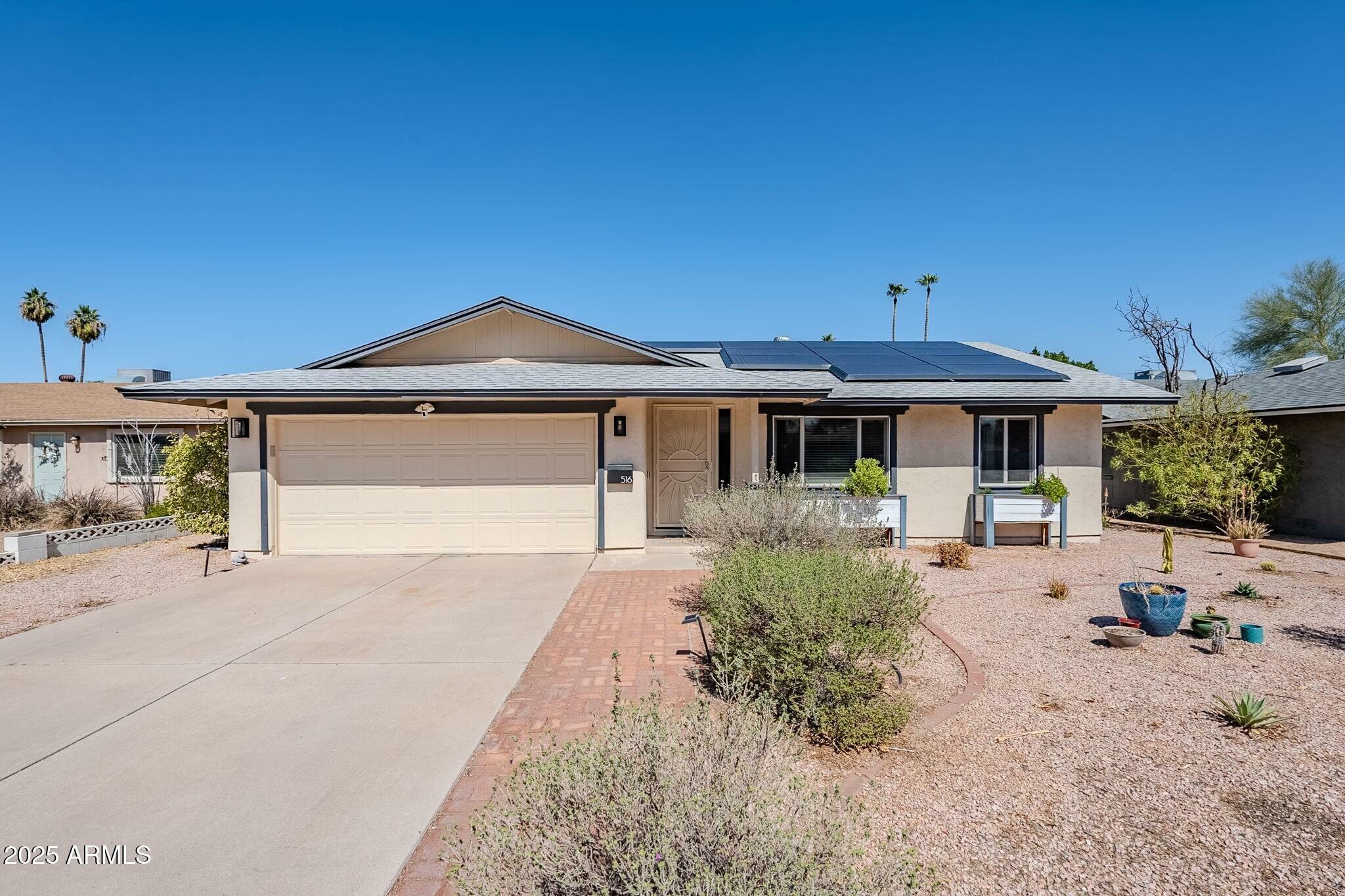 Property Photo:  516 E Gemini Drive  AZ 85283 