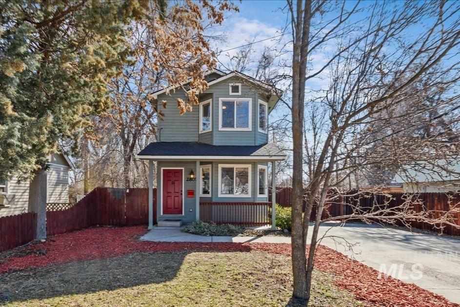 Property Photo: 2807 W Rose Hill St ID 83705