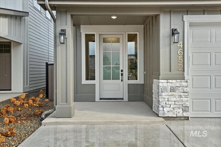 Property Photo:  4652 N Alameda Creek Ave  ID 83646 