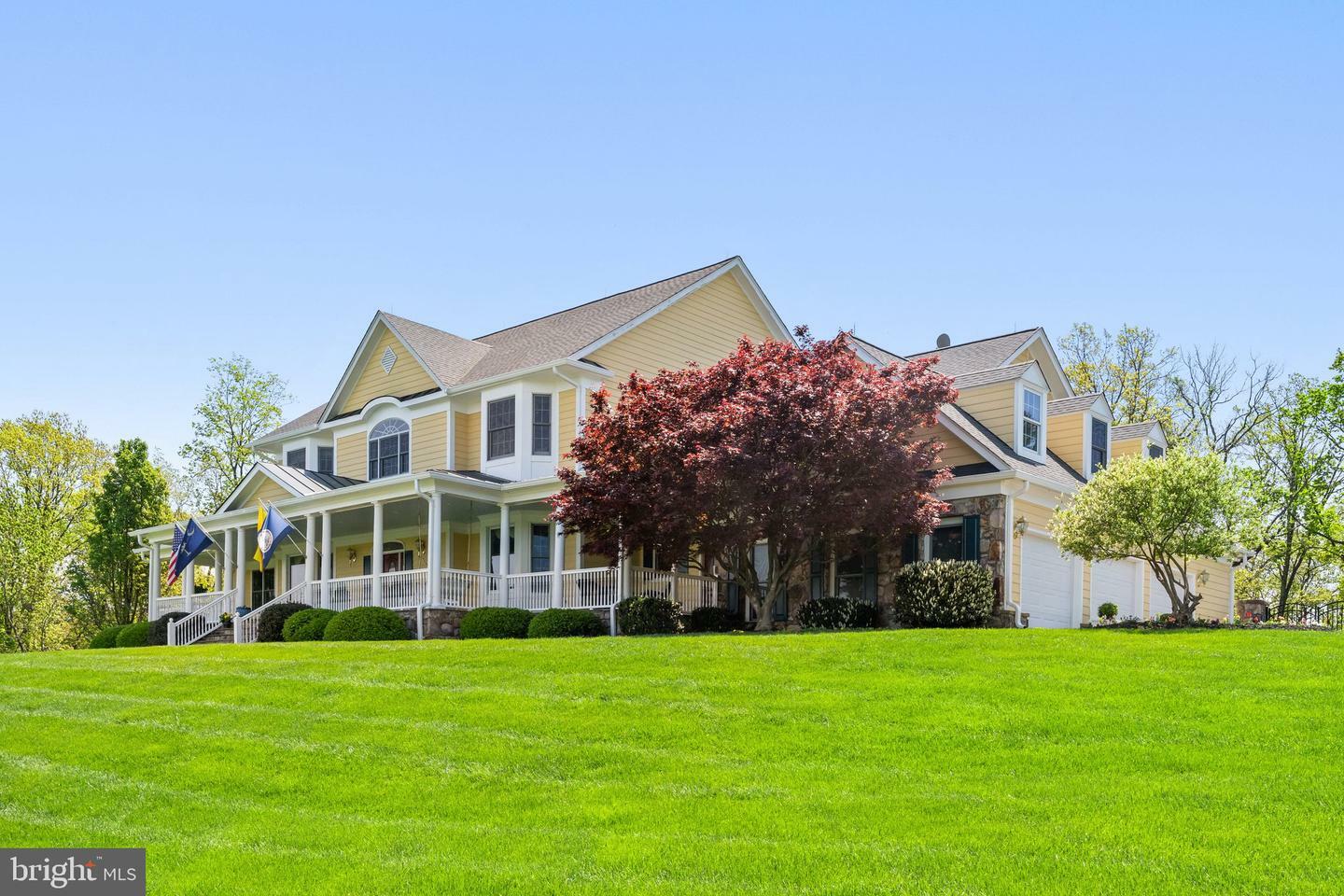 Property Photo:  40959 Pacer Lane  VA 20129 