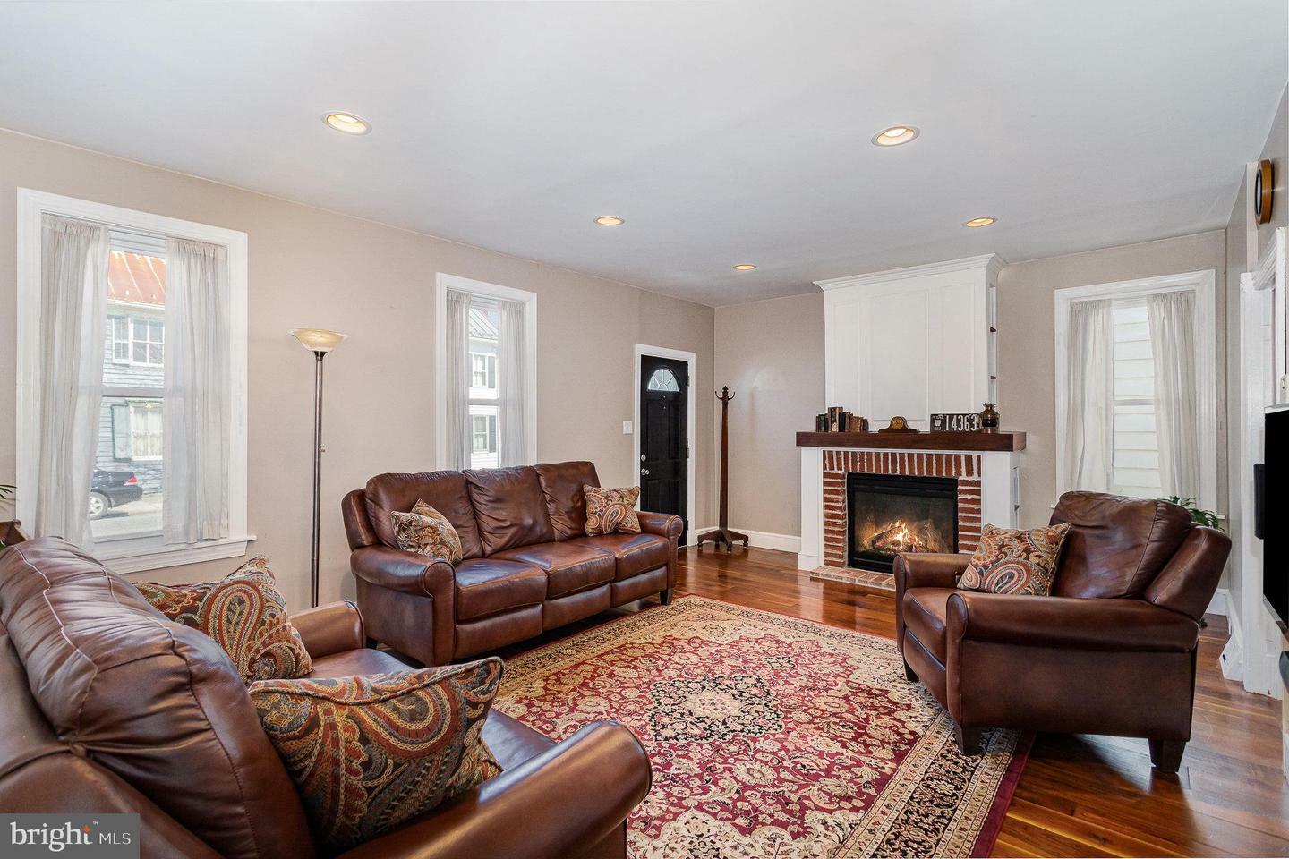 Property Photo: 41 W Simpson Street PA 17055