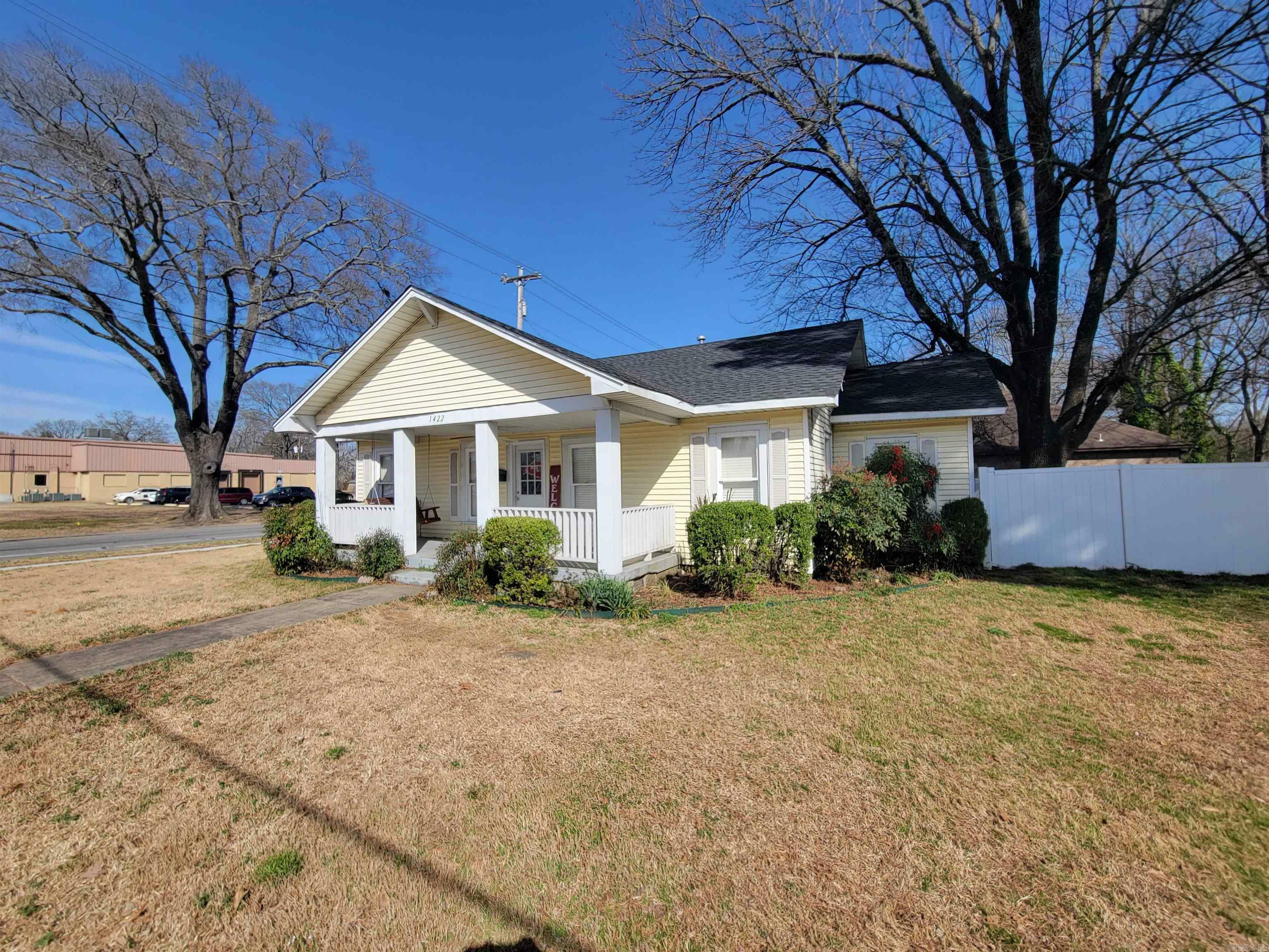 Property Photo:  1422 Mitchell Street  AR 72034 