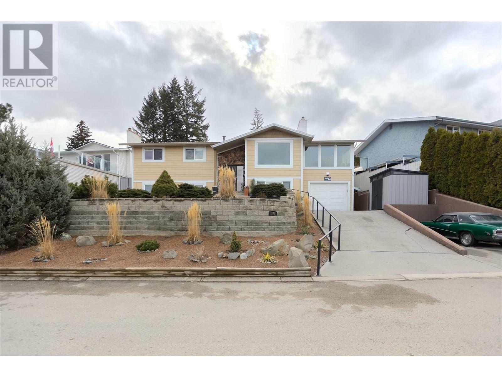 878 Gleneagles Drive  Kamloops BC V2E 1K3 photo