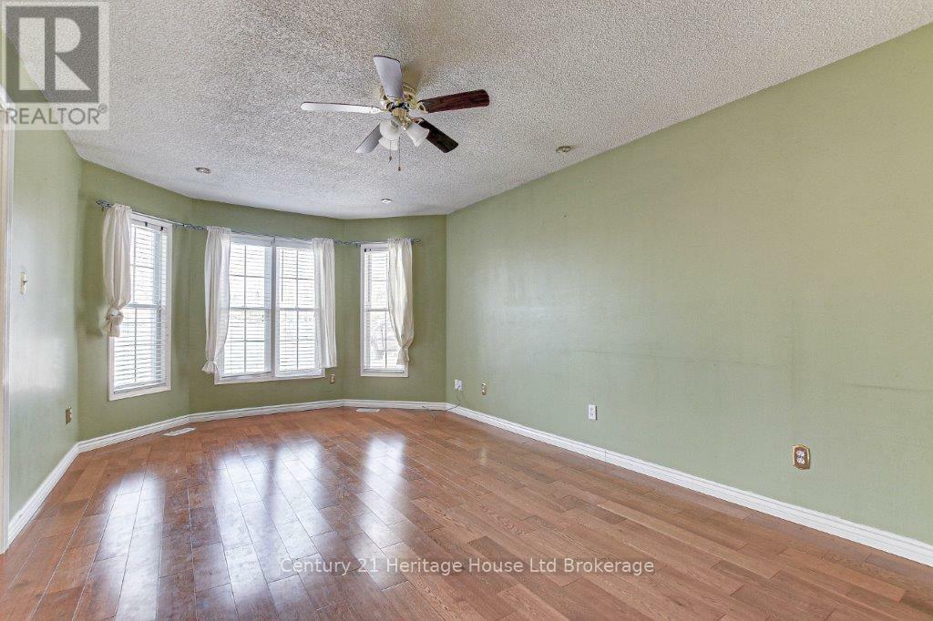 Photo de la propriété: 84 Anderson Street ON N4S 8X3