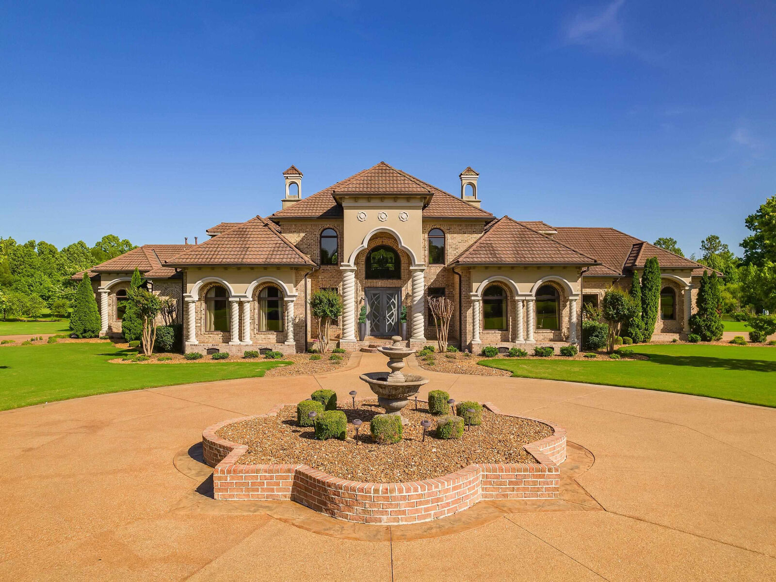Property Photo: 118 Northhaven Drive TN 38305