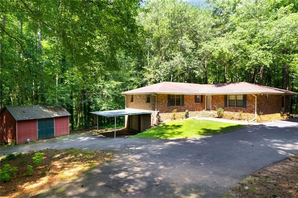 Property Photo:  6464 Westerly Way  GA 30135 