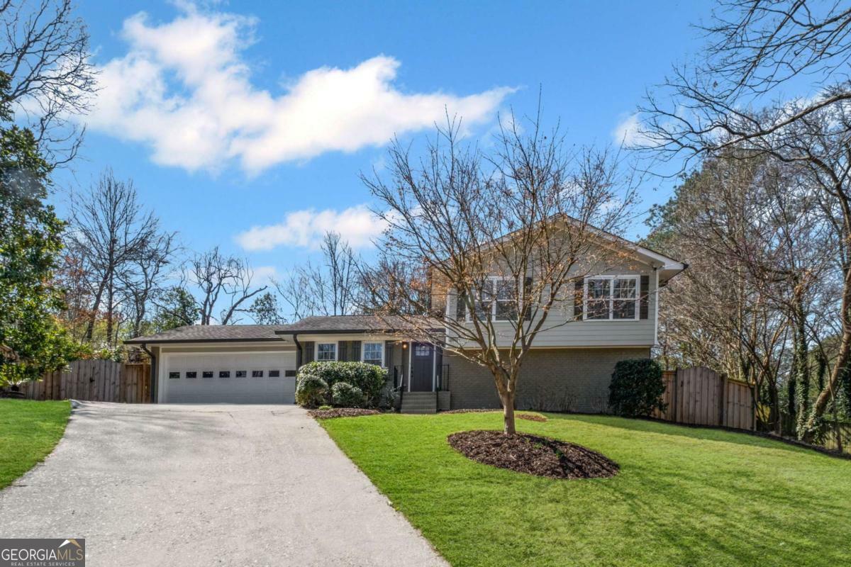 Property Photo: 260 Mansell Circle GA 30075