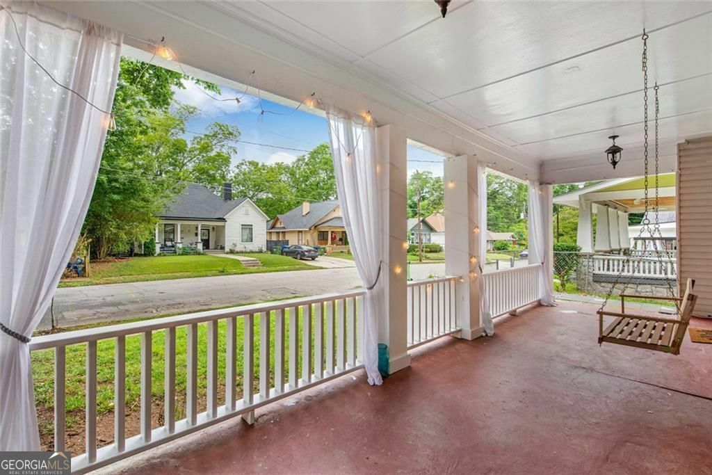 Property Photo:  1041 Lawton Avenue SW  GA 30310 