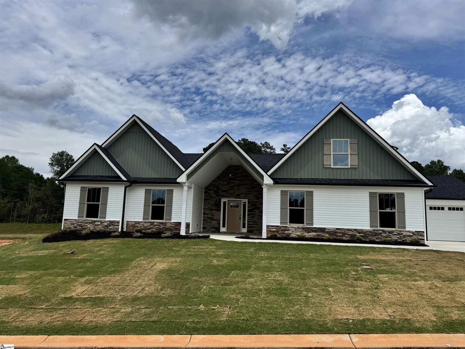 Property Photo:  104 Hintons Farm Drive  SC 29640 