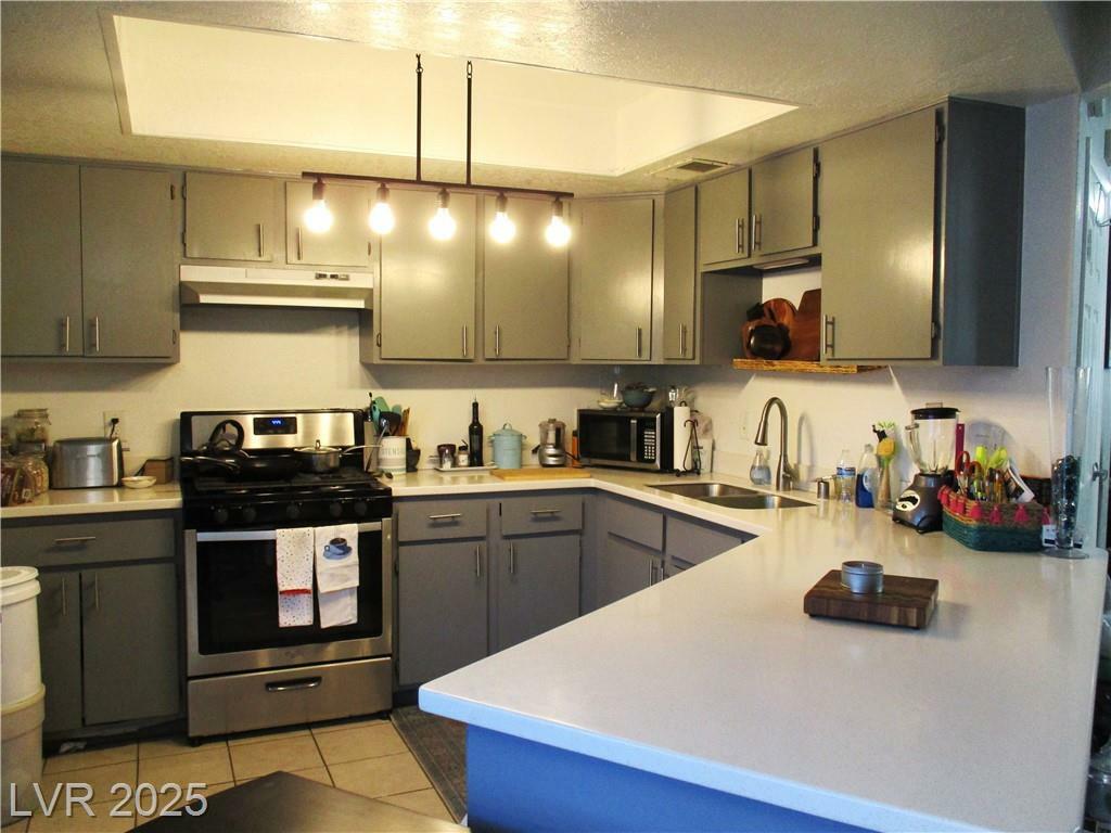 Property Photo: 432 Sellers Place NV 89011