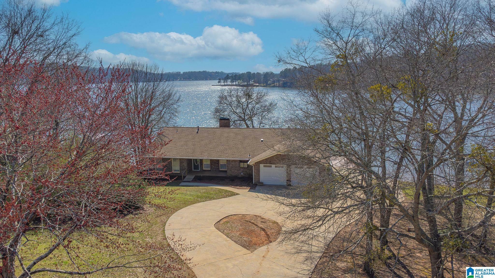 Property Photo: 70 Camelot Lane AL 35160