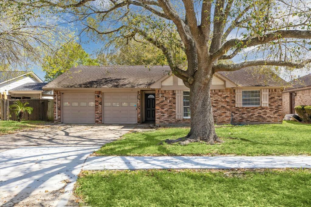 Property Photo:  711 Bennett Drive  TX 77503 