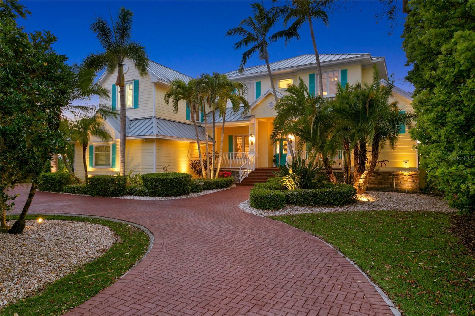 Property Photo:  416 Shore Drive E  FL 34677 