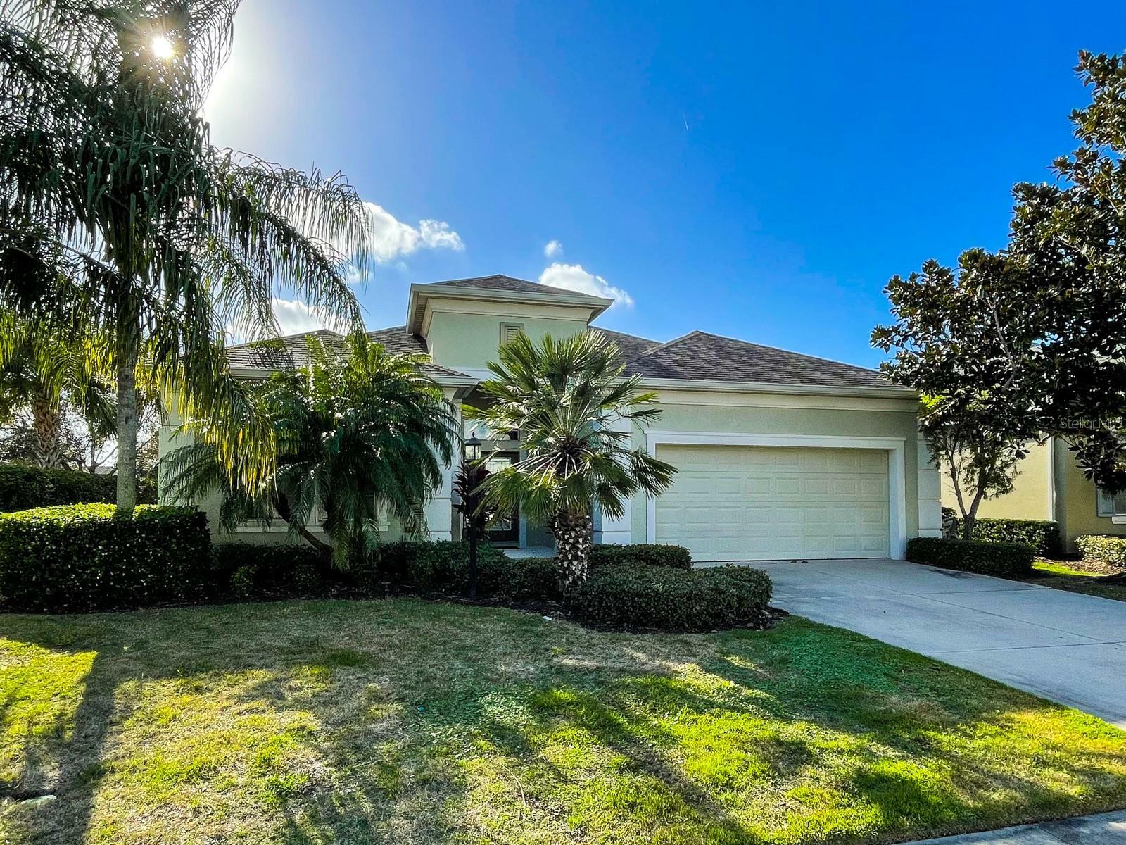 Property Photo: 4738 Claremont Park Drive FL 34211