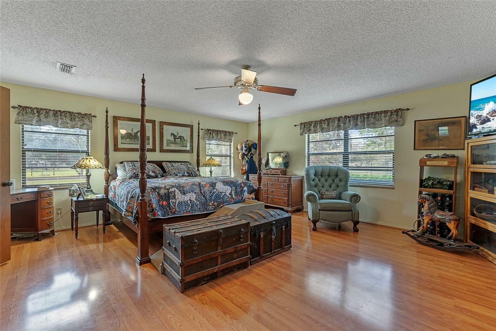 Property Photo:  3634 Apfel Road  FL 33543 