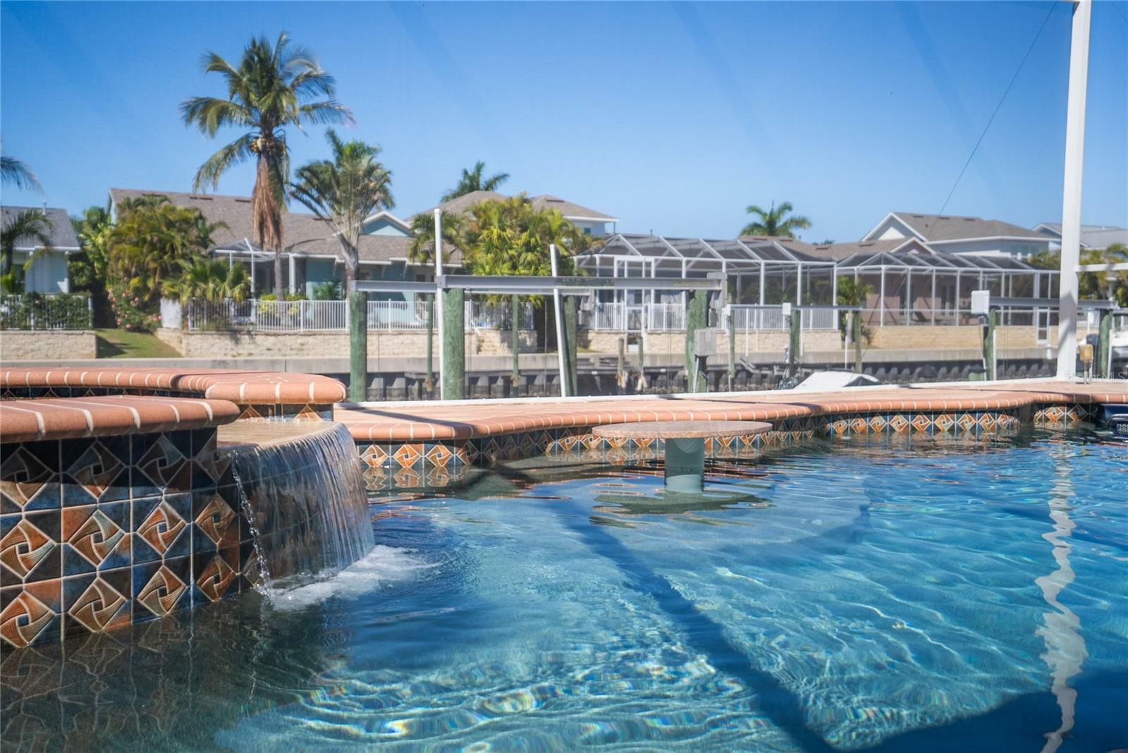 Property Photo: 428 Islebay Drive FL 33572