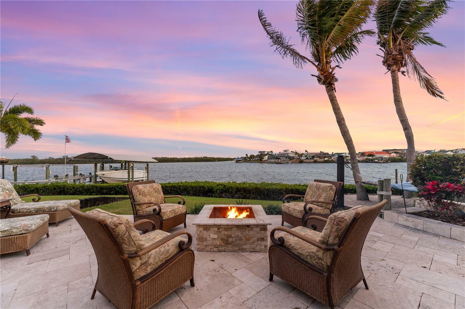 Property Photo: 6605 Seabird Way FL 33572