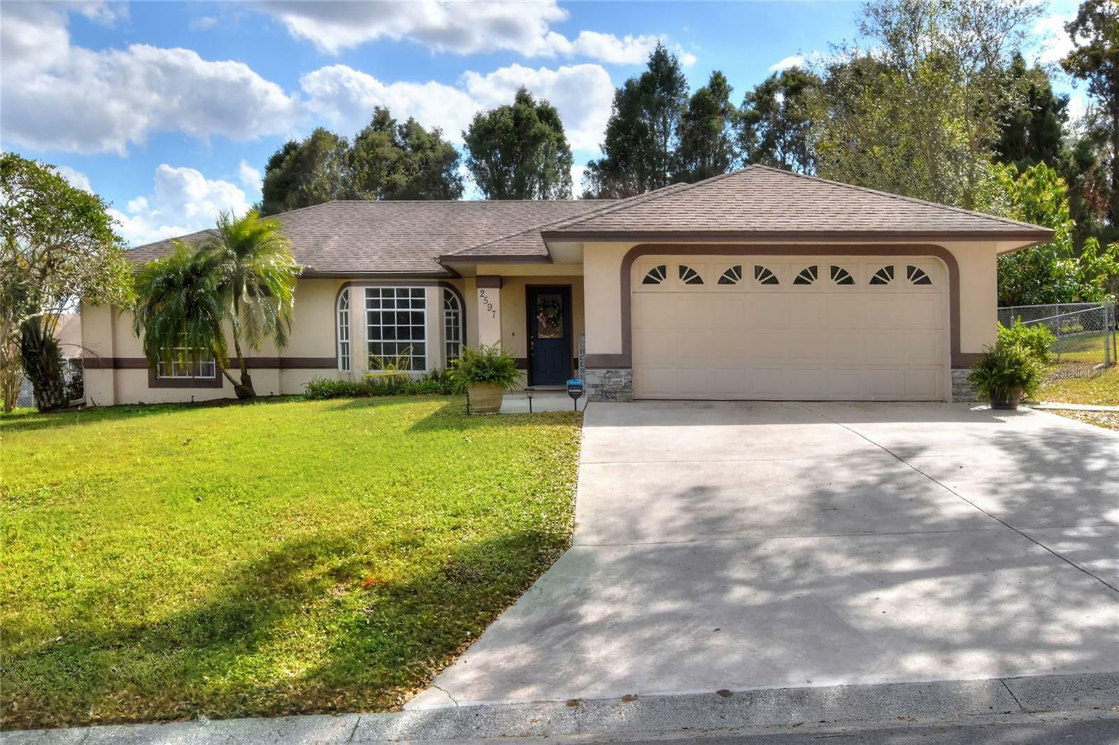 Property Photo: 2597 Highlands Vue Parkway FL 33812