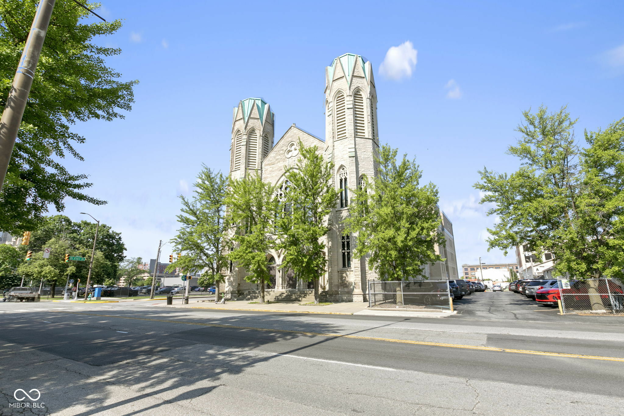 Property Photo: 802 N Meridian Street Unit 204 IN 46204