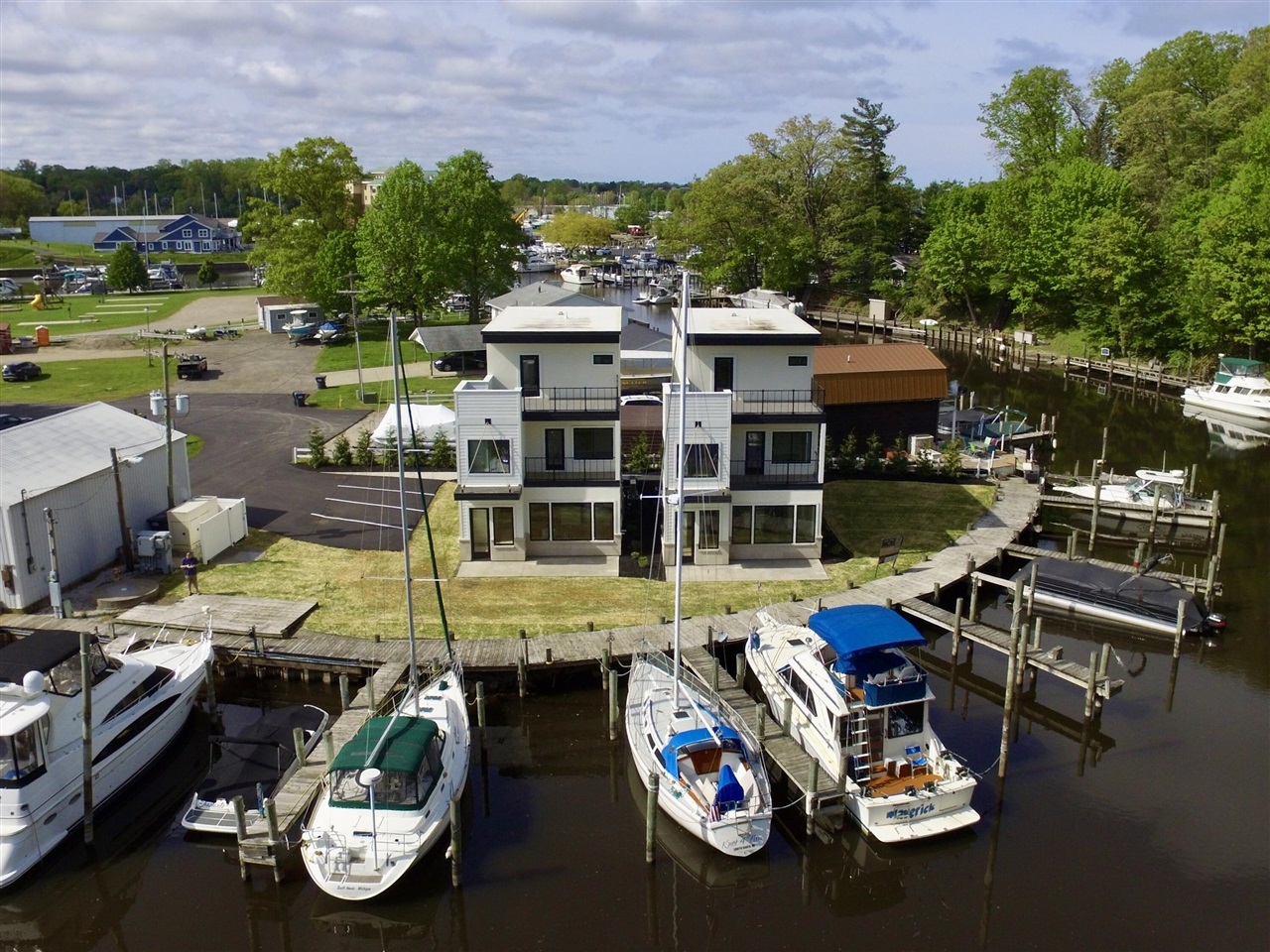 Property Photo: 1 N Bailey Avenue #2 MI 49090