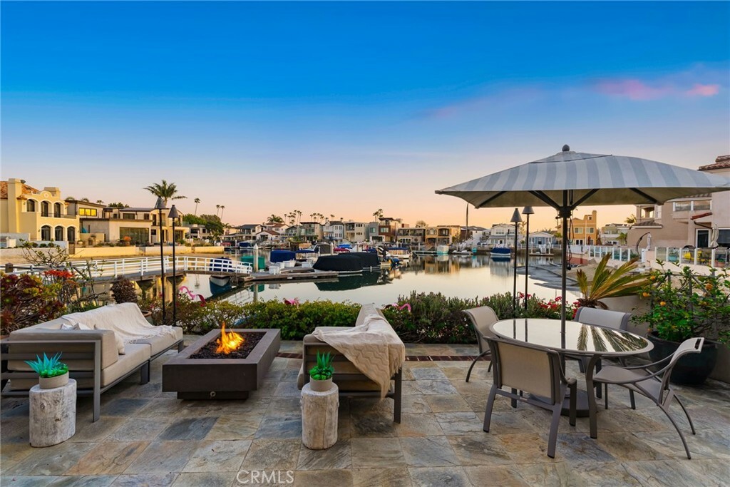 Property Photo:  14 Balboa Coves  CA 92663 