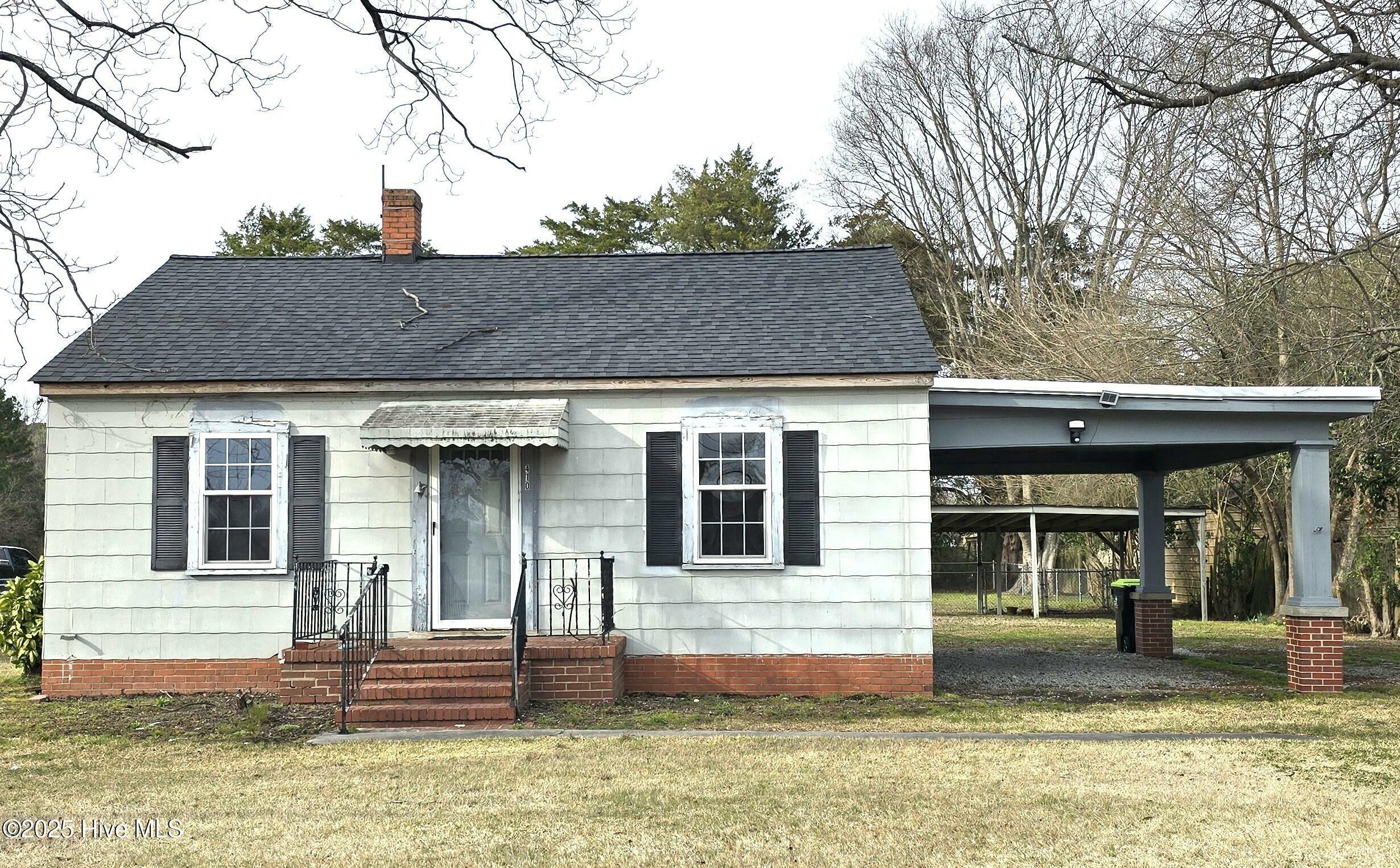 410 E Main Street  Whitakers NC 27891 photo