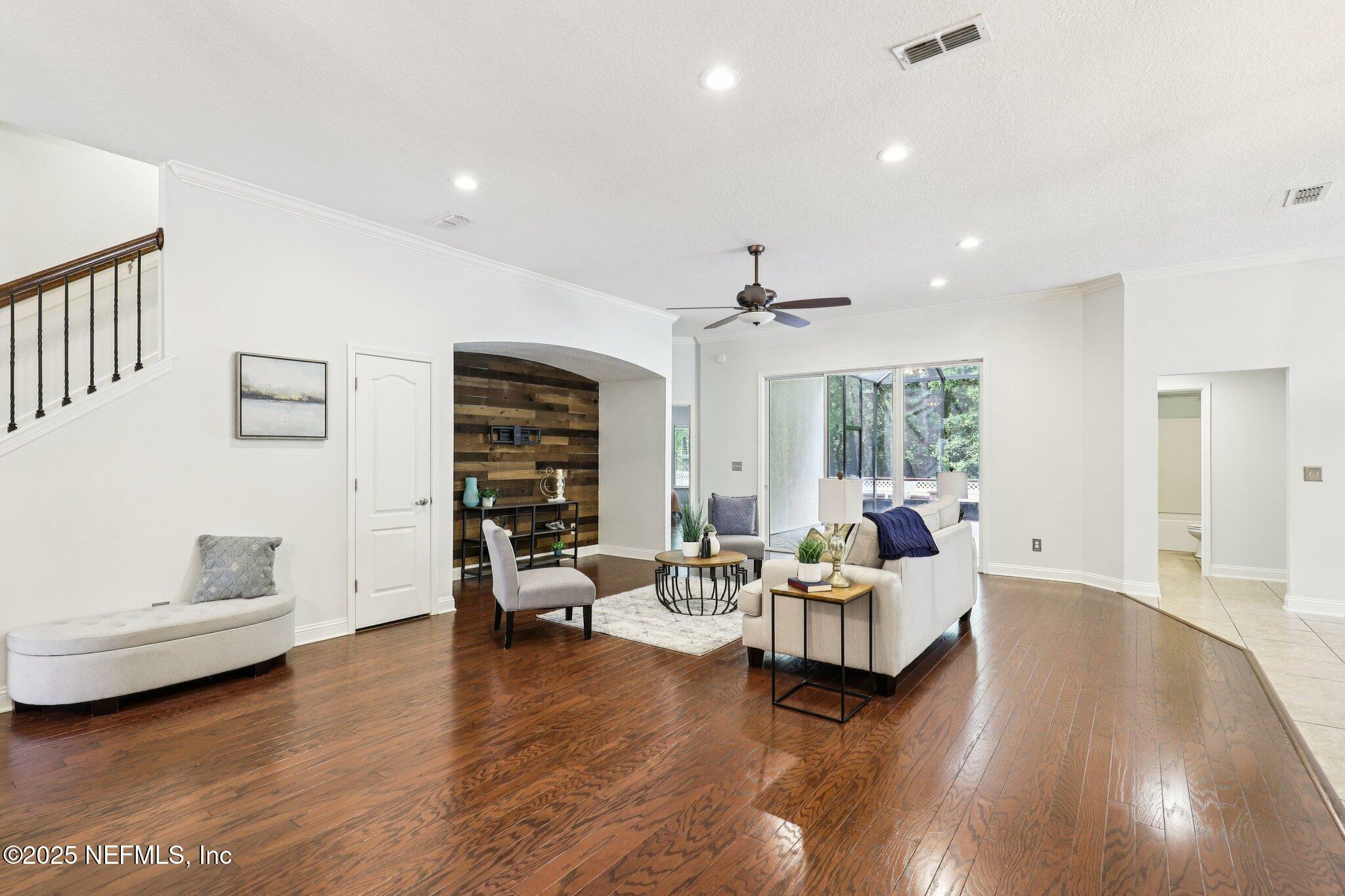 Property Photo: 741 W Kings College Drive FL 32259