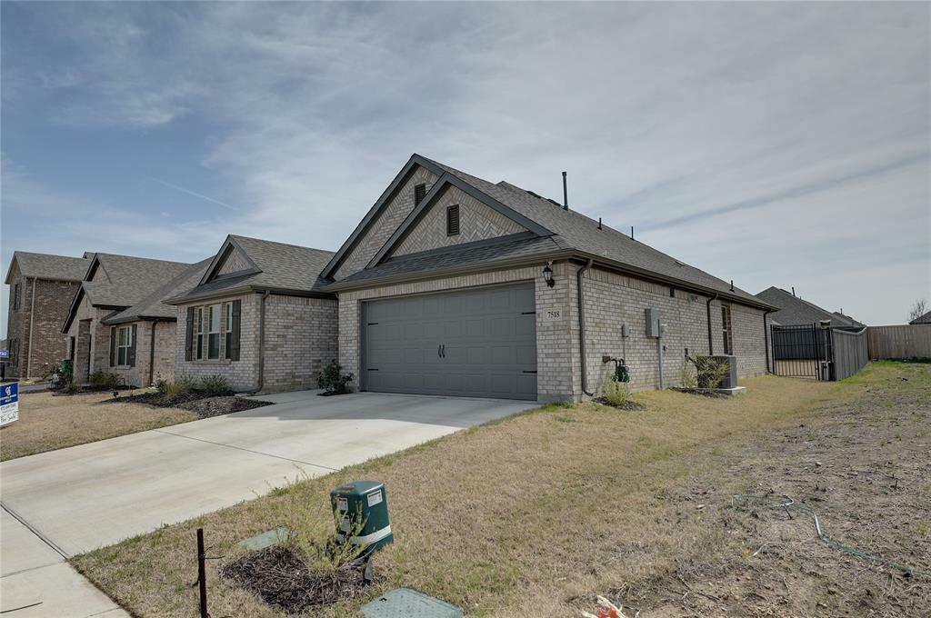 Property Photo: 7518 Prairie Holly Lane TX 76084