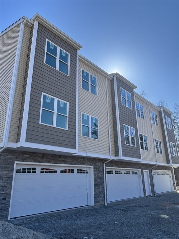 Property Photo:  19 Dyer St 19  MA 02370 