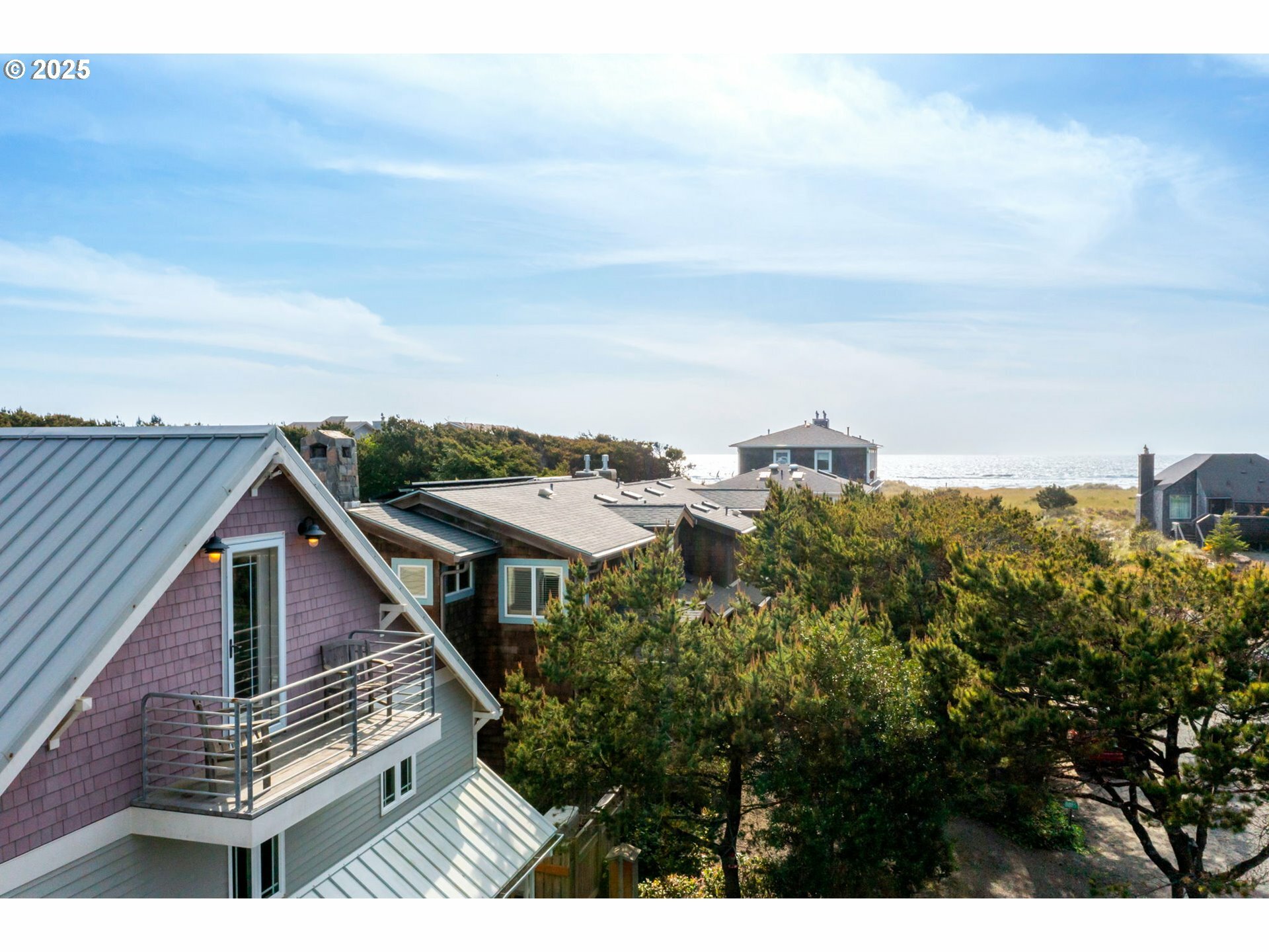 Property Photo: 8917 Spindrift Ln OR 97130