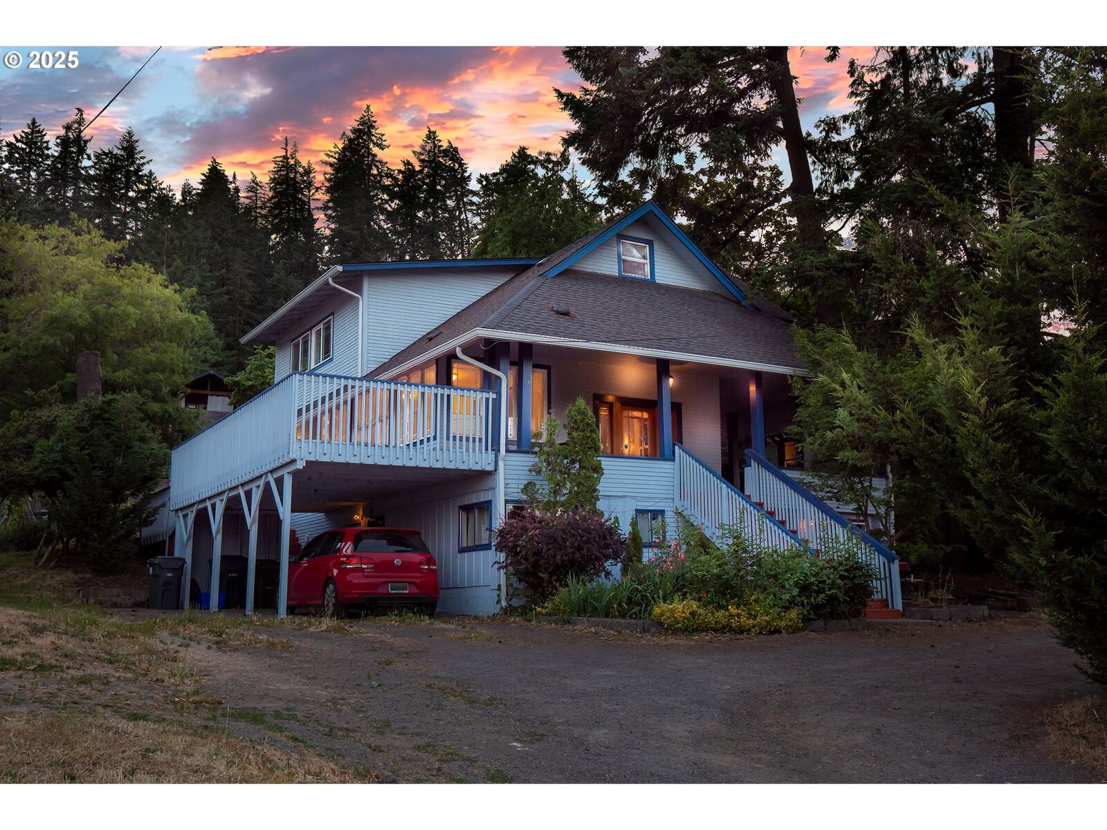 Property Photo:  1542 Riverview St  OR 97403 