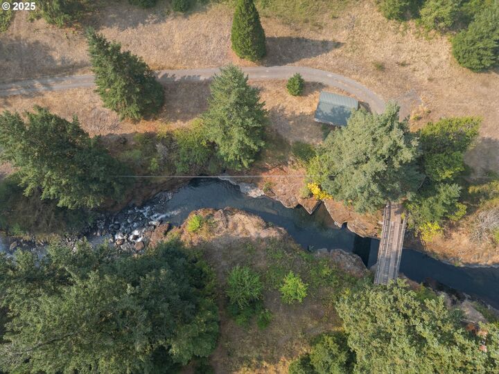 Property Photo:  50522 Hills Creek Rd  OR 97463 